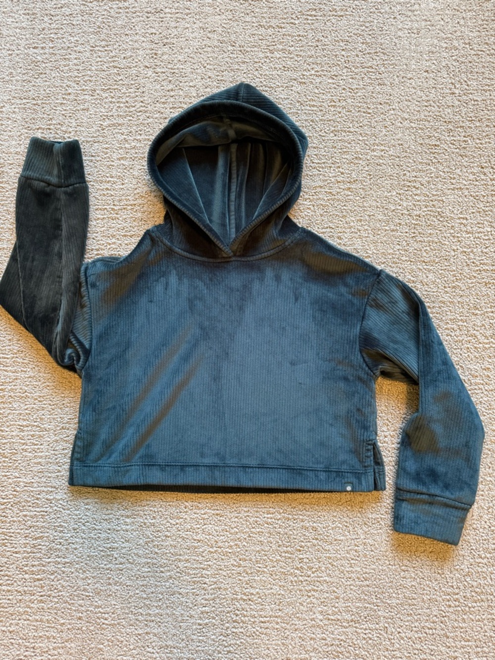 Athleta Kids Cropped Velour Hoodie in Dark Teal Green